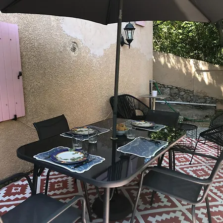 Apartment Avec Jardin *
